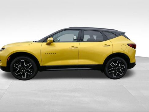 Used 2024 Chevrolet Blazer RS w/ Driver Confidence II Package image 8