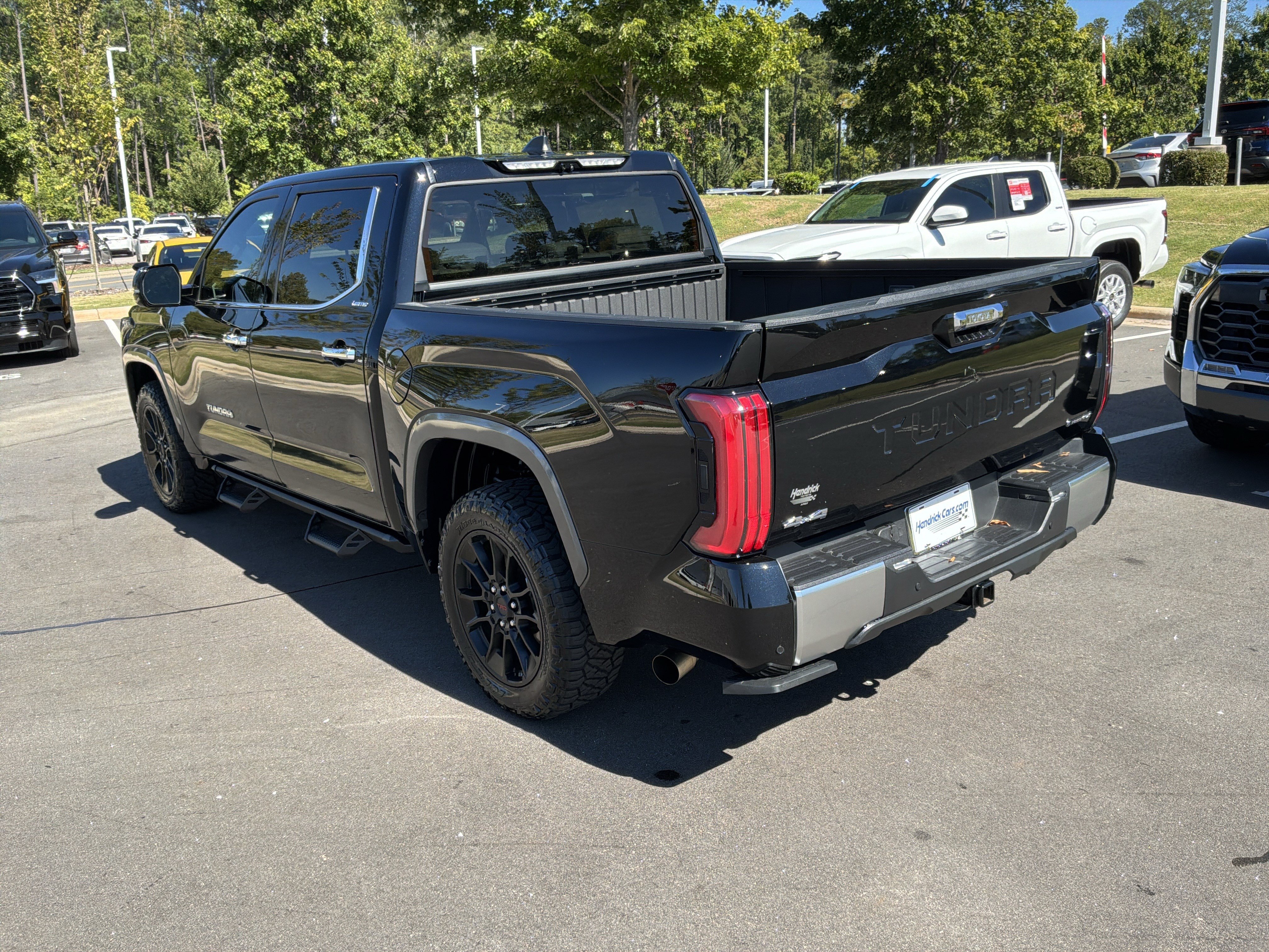 Used 2025 Toyota Tundra Limited AWD/4WD image 8