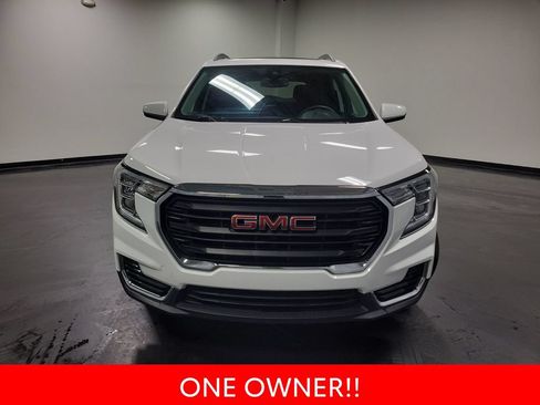 Used 2022 GMC Terrain SLE w/ Driver Convenience Package AWD/4WD image 3