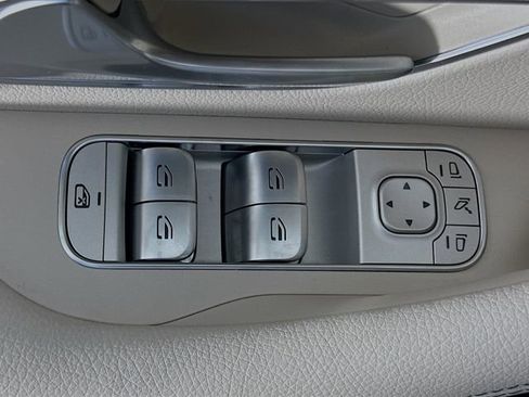 New 2026 Mercedes-Benz GLS 450 4MATIC image 18