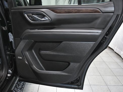 Used 2023 Chevrolet Tahoe Z71 w/ Z71 Off-Road Package image 15