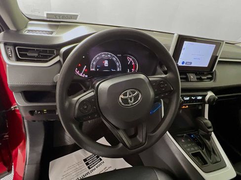 Used 2024 Toyota RAV4 LE image 11