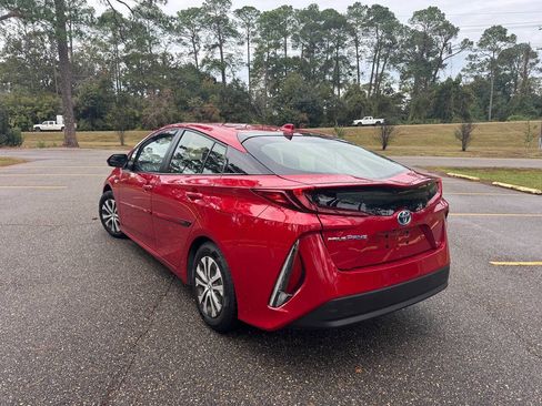 Used 2021 Toyota Prius Prime LE image 7