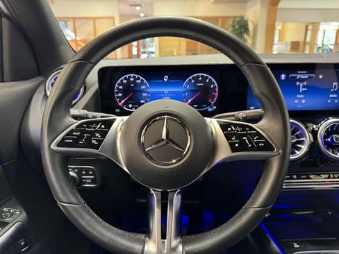 Used 2025 Mercedes-Benz GLA 250 image 11