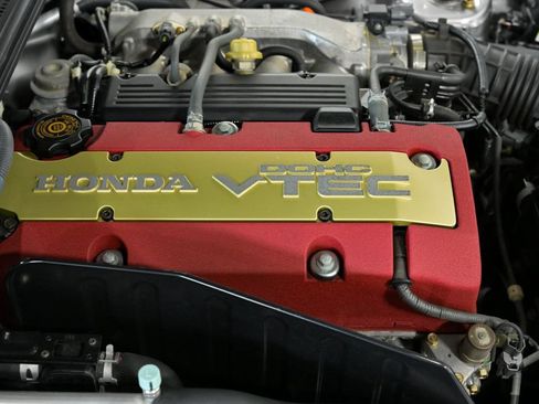 Used 2005 Honda S2000 image 25