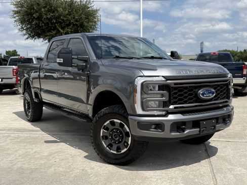 Used 2024 Ford F250 Lariat w/ Tremor Off-Road Package AWD/4WD image 2