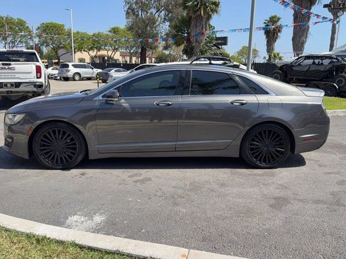 Used 2017 Lincoln MKZ Reserve image 5