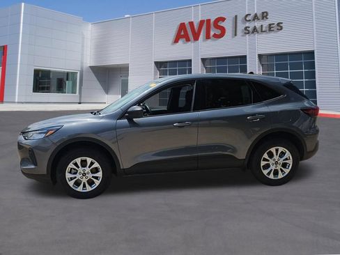Used 2025 Ford Escape Active AWD/4WD image 2