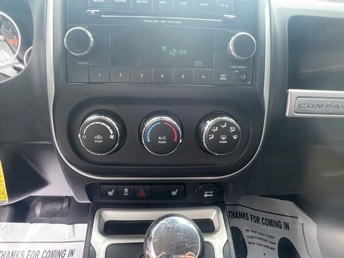 Used 2016 Jeep Compass Latitude AWD/4WD image 38