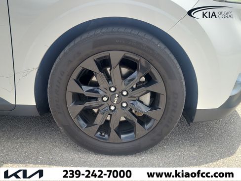 Used 2022 Kia Carnival SX Prestige FWD image 7