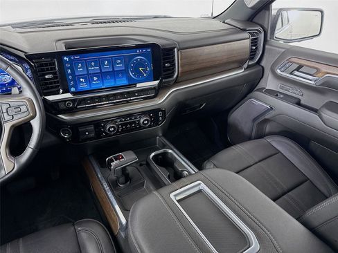 Used 2022 Chevrolet Silverado 1500 High Country w/ High Country Premium Package image 25