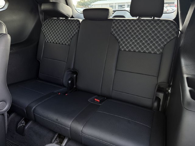 Used 2025 GMC Acadia Denali w/ LPO, Floor Liner Package FWD image 27