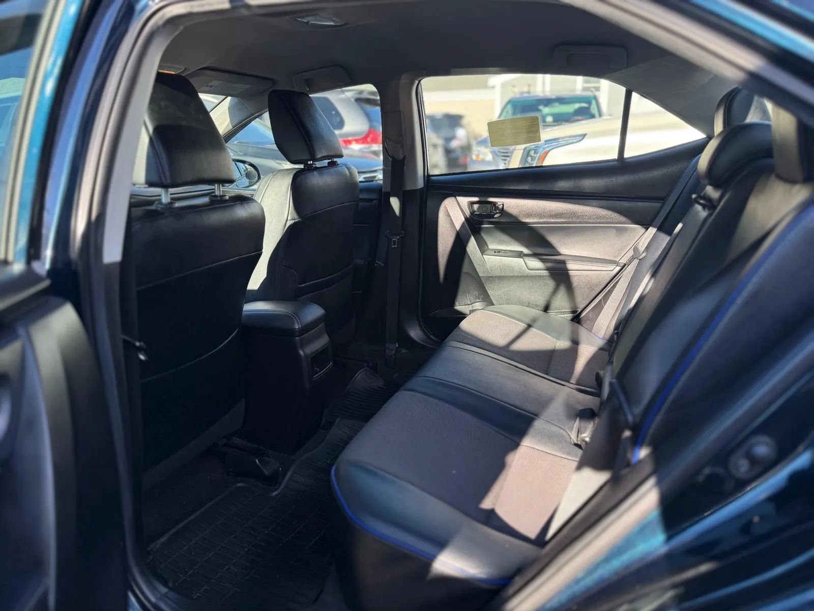 Used 2019 Toyota Corolla SE w/ Carpet Mat Package (TMS) FWD image 10