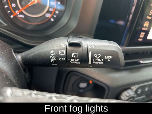 Used 2025 Jeep Wrangler Willys image 27