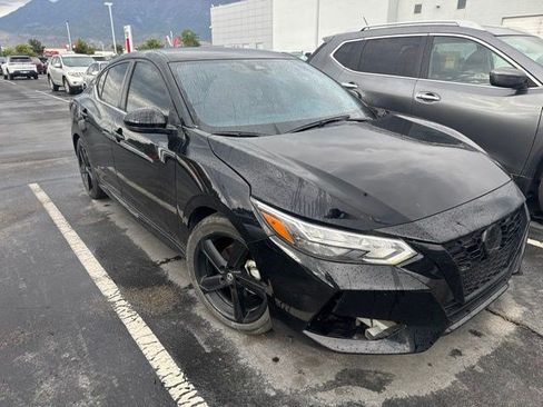 Used 2022 Nissan Sentra SR w/ Midnight Edition FWD image 2