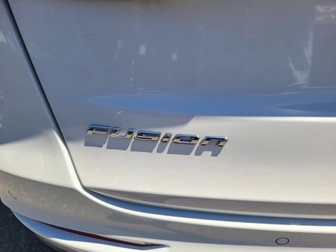 Used 2020 Ford Fusion SEL FWD image 7