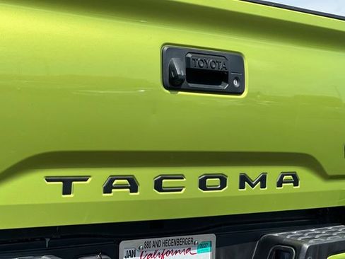 Certified 2023 Toyota Tacoma TRD Off-Road w/ TRD Premium Off Road Package AWD/4WD image 34