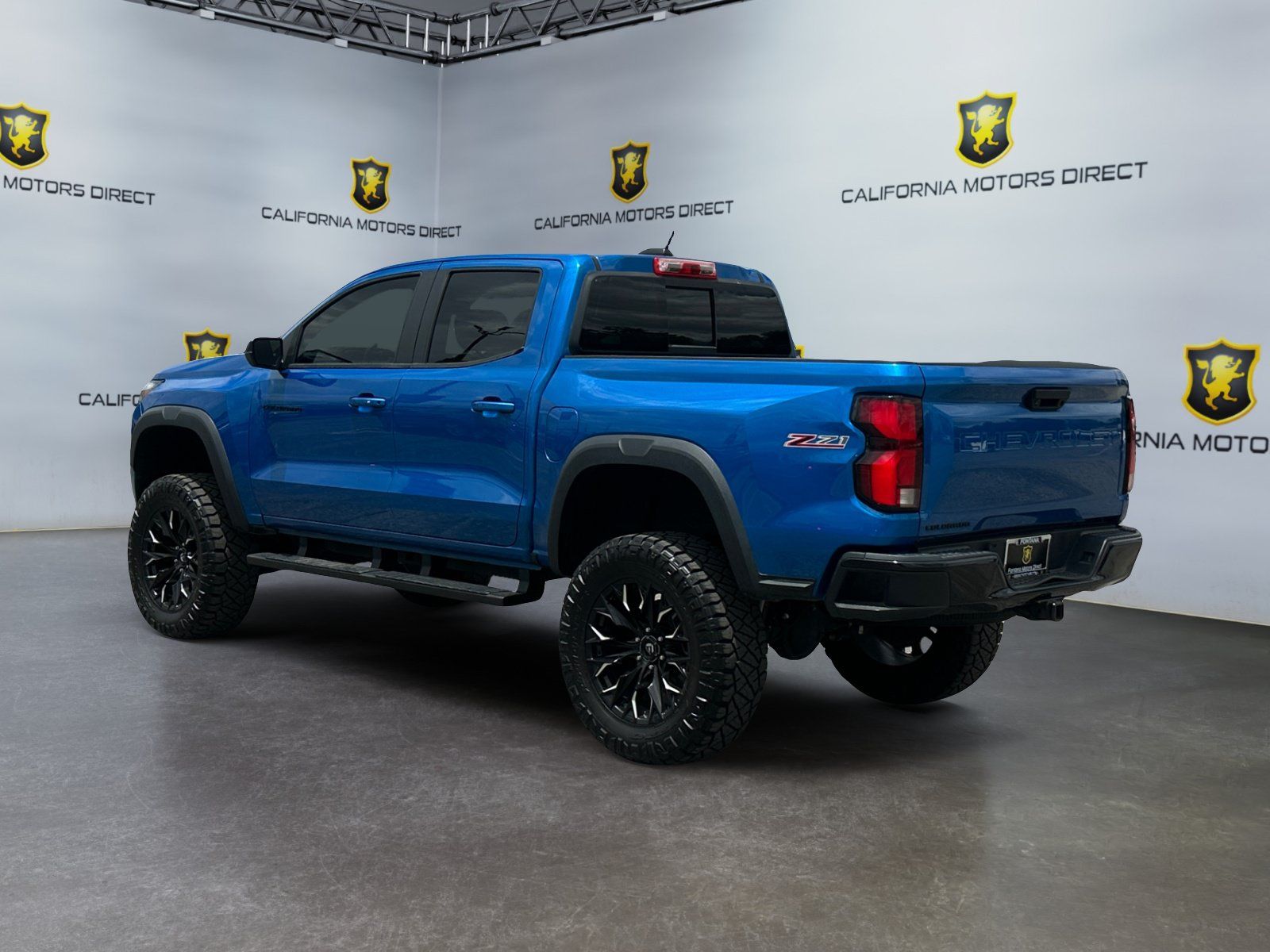 Used 2024 Chevrolet Colorado Z71 w/ Z71 Convenience Package 2 AWD/4WD image 3