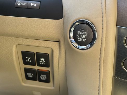 Used 2010 Lexus LX 570 4WD image 11