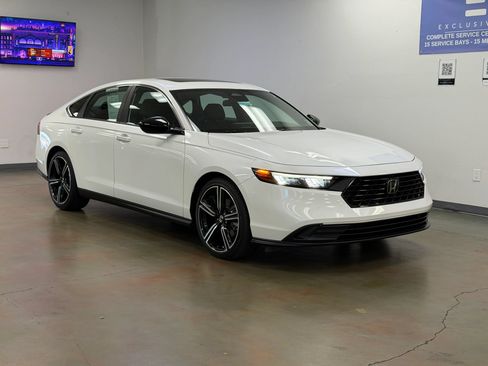 Used 2024 Honda Accord Sport image 2