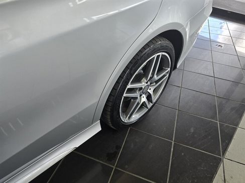 Used 2014 Mercedes-Benz E 350 4MATIC Sedan image 33