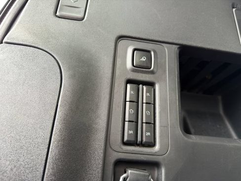 Used 2025 Ford Expedition Active AWD/4WD image 19