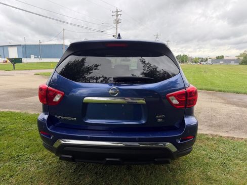 Used 2019 Nissan Pathfinder SL AWD/4WD image 7