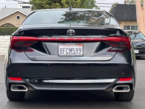 Used 2019 Toyota Avalon Limited w/ Advanced Safety Package FWD image 5