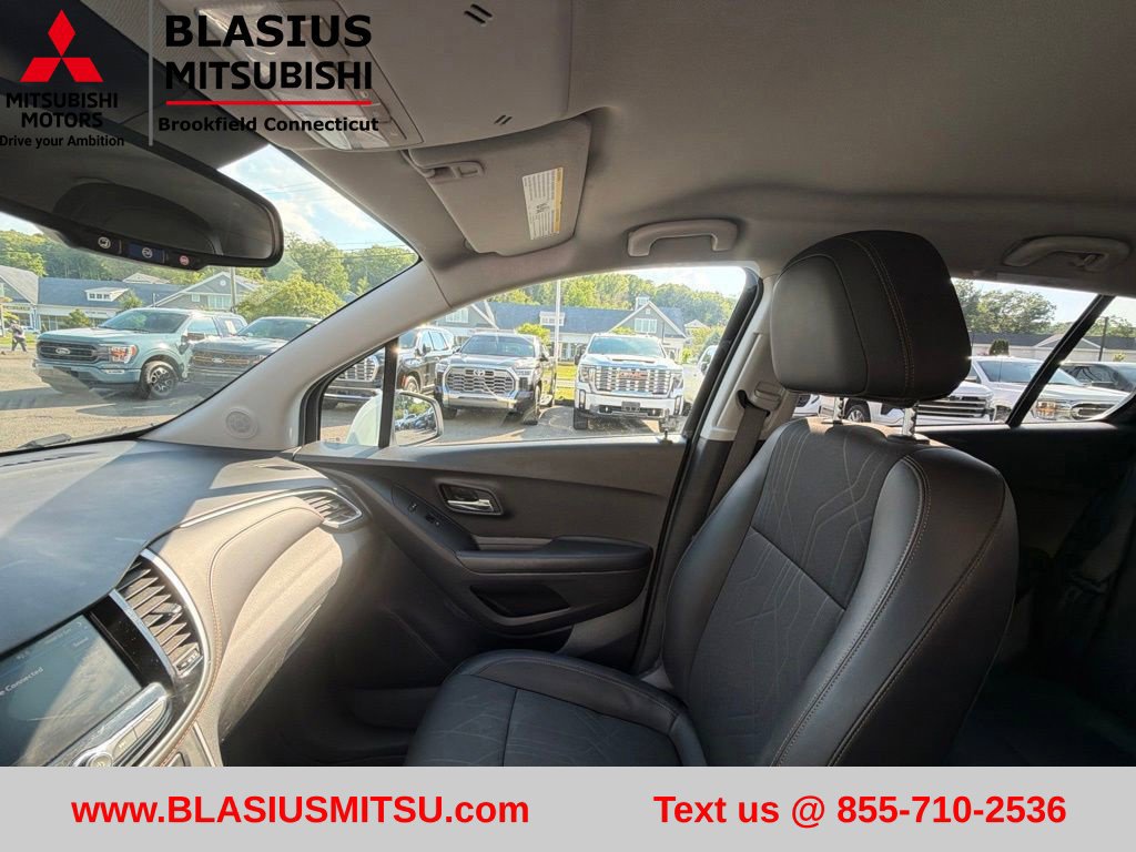 Used 2022 Chevrolet Trax LT w/ Sport Edition AWD/4WD image 27