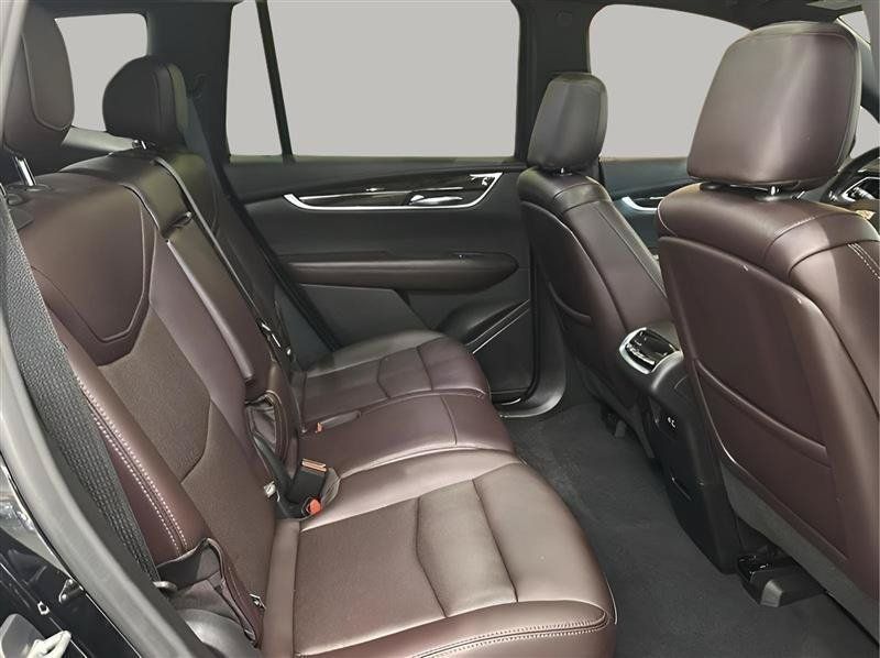 Used 2021 Cadillac XT6 Premium Luxury FWD image 25