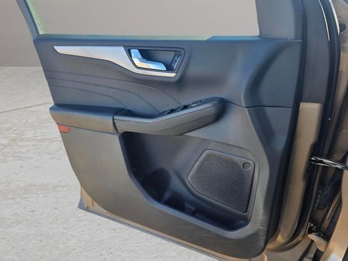 Used 2021 Ford Escape SEL image 17