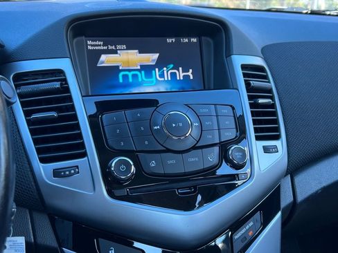 Used 2014 Chevrolet Cruze LT image 21