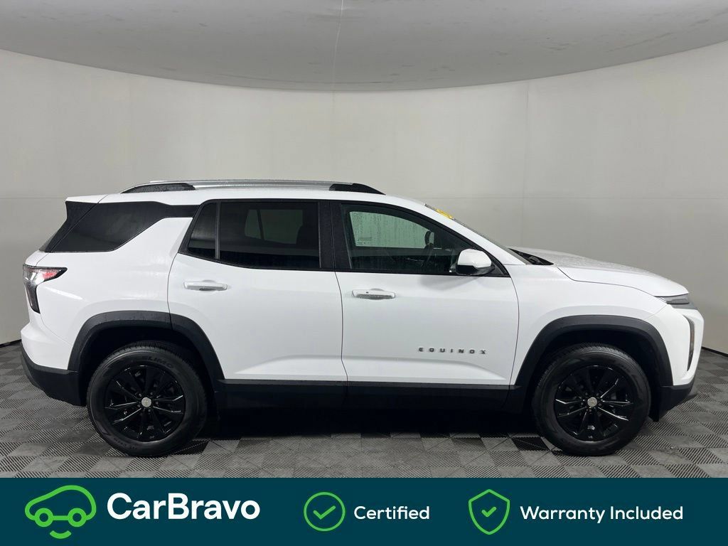 Used 2025 Chevrolet Equinox LT w/ Convenience Package II AWD/4WD image 4