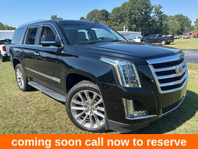 Used 2017 Cadillac Escalade Luxury AWD/4WD image 1