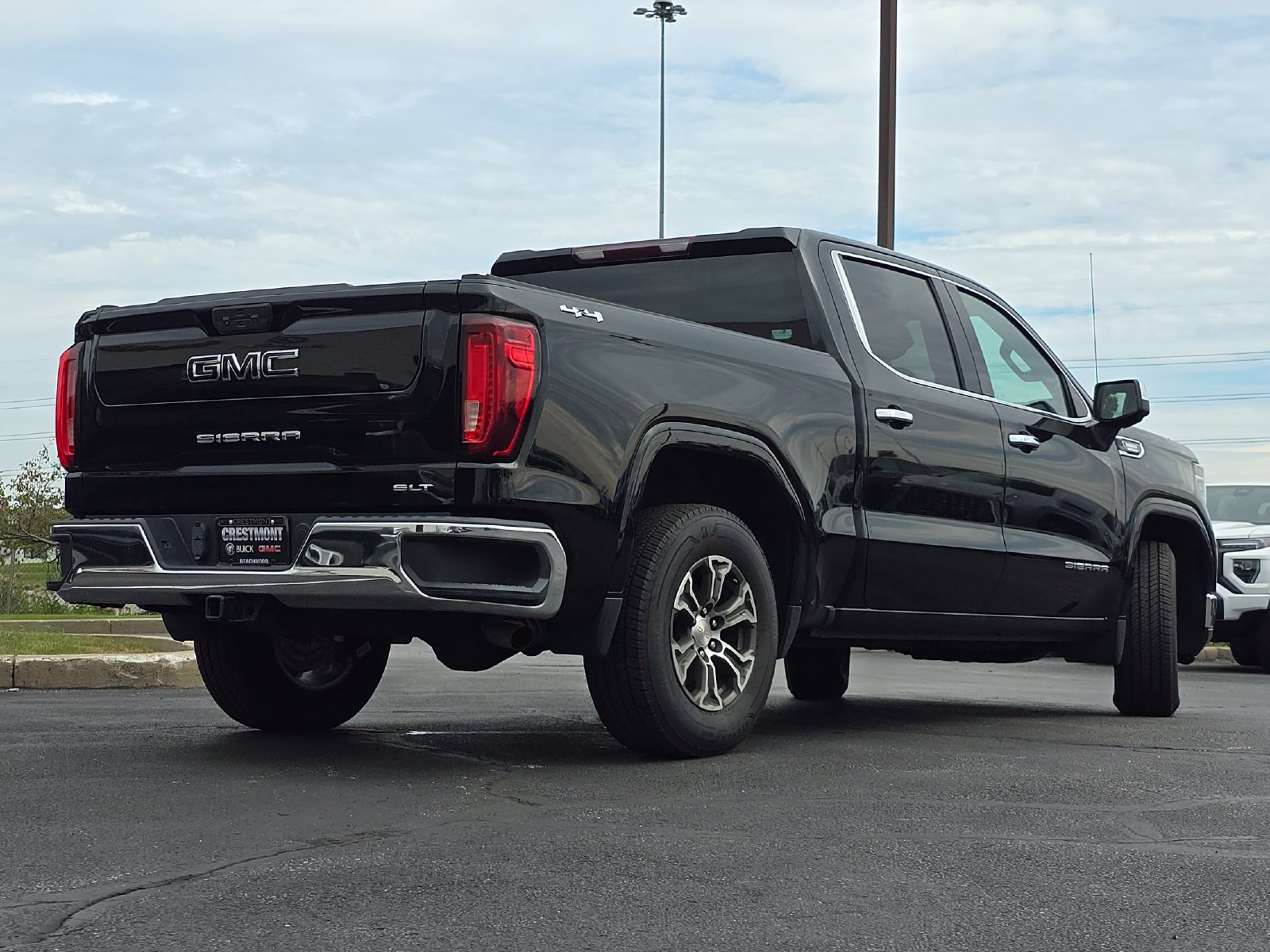Used 2022 GMC Sierra 1500 SLT w/ SLT Convenience Package AWD/4WD image 11