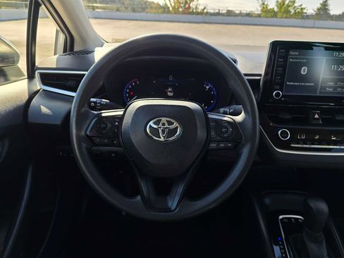 Certified 2022 Toyota Corolla LE image 19