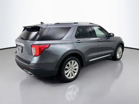 Used 2022 Ford Explorer Limited w/ Equipment Group 301A AWD/4WD image 7