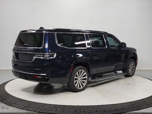 Used 2023 Jeep Grand Wagoneer L Series II w/ Convenience Group III AWD/4WD image 7