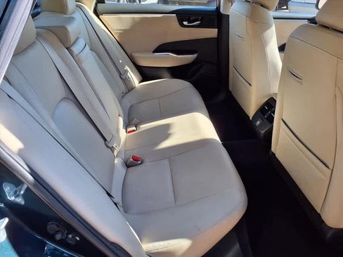 Certified 2018 Honda Clarity Touring image 13