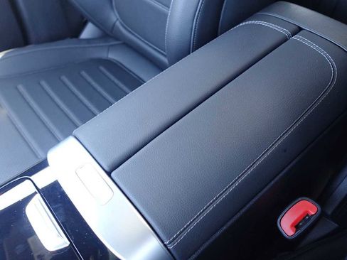 Used 2026 Mercedes-Benz GLC 300 4MATIC image 41