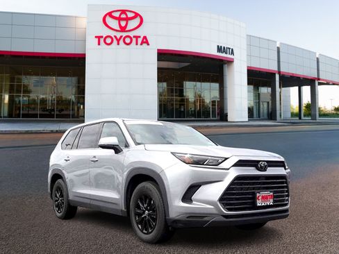 Certified 2025 Toyota Grand Highlander AWD image 1