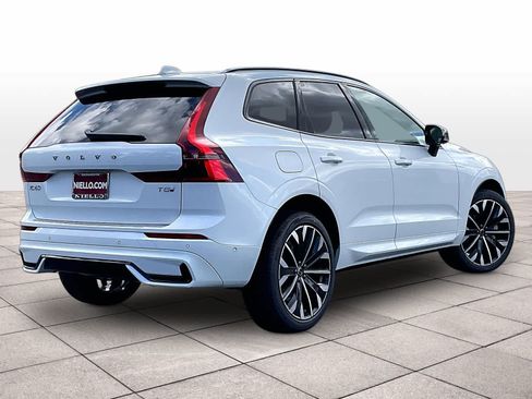 New 2026 Volvo XC60 T8 Ultra w/ Climate Package PRO AWD/4WD image 4