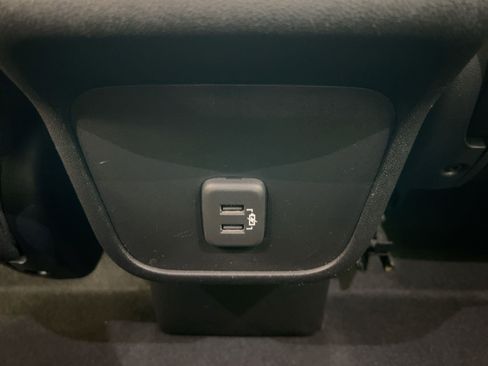 Used 2019 Chevrolet Equinox LT image 32