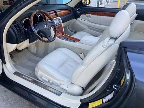 Used 2008 Lexus SC 430 Convertible image 14