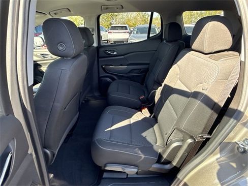Certified 2023 GMC Acadia SLE w/ Driver Convenience Package image 23