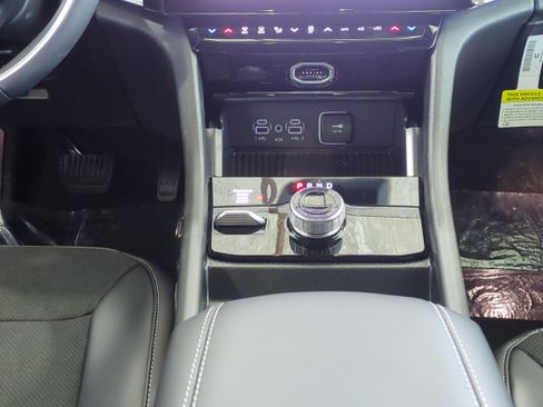 New 2026 Jeep Grand Cherokee Altitude image 20