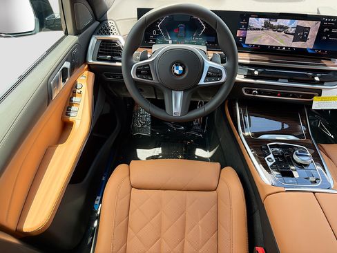 New 2027 BMW X7 xDrive40i w/ M Sport Package AWD/4WD image 16