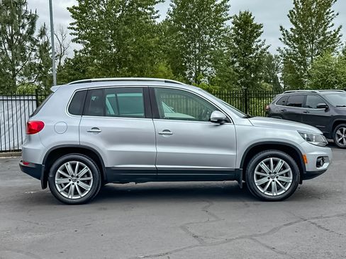 Used 2015 Volkswagen Tiguan SE AWD/4WD image 2