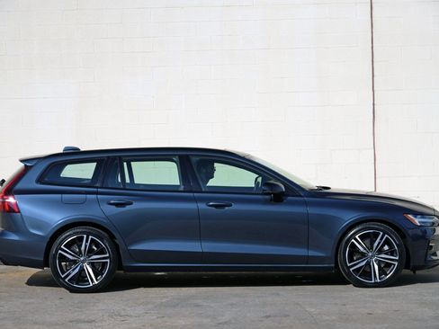 Used 2020 Volvo V60 T6 R-Design FWD image 54