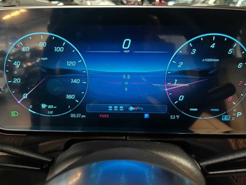 Used 2025 Mercedes-Benz C 300 4MATIC Sedan image 24